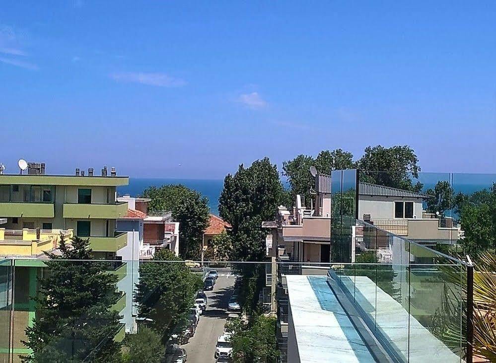 Residence Hotel Albachiara Rímini Exterior foto